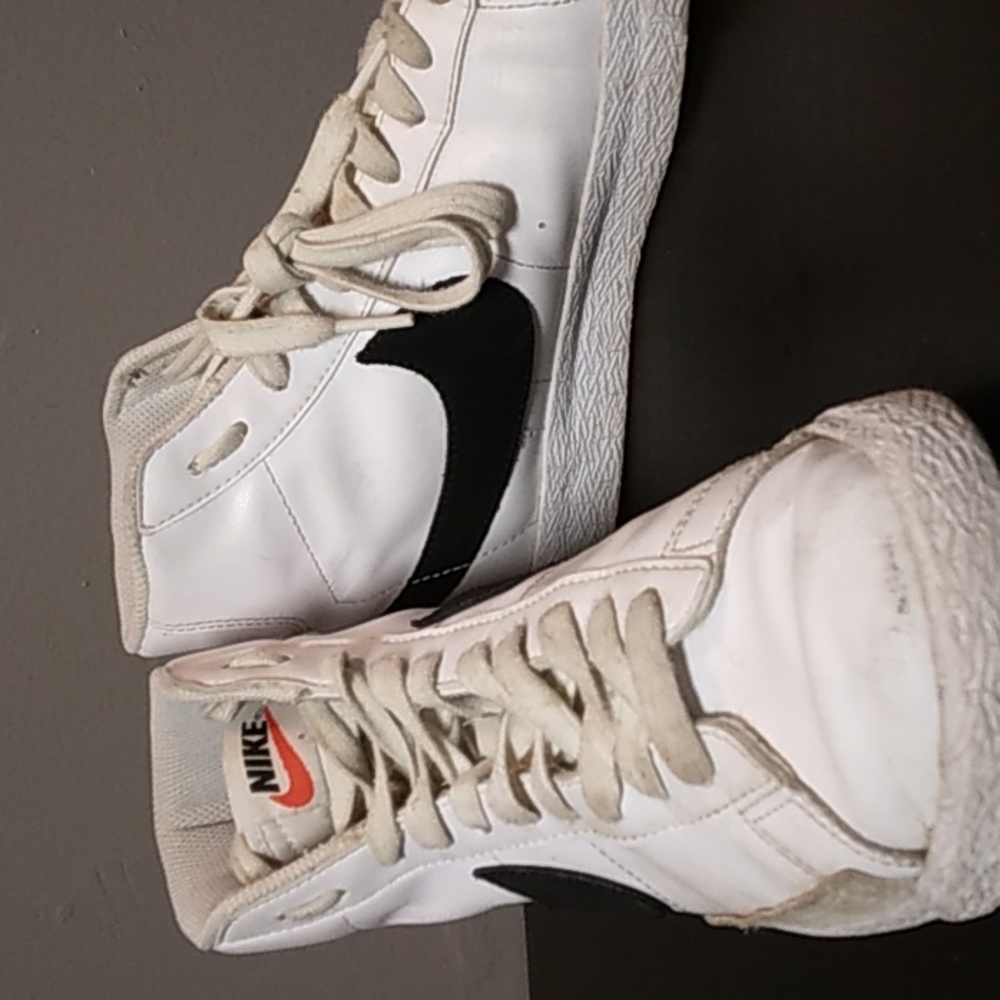 Nike Air Blazer Mid '77